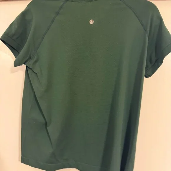 LULULEMON SWIFTLY TECH WOMENS SHORT SLEEVE SHIRT LEGACY GREEN SZ 12 - Picture 2 of 2